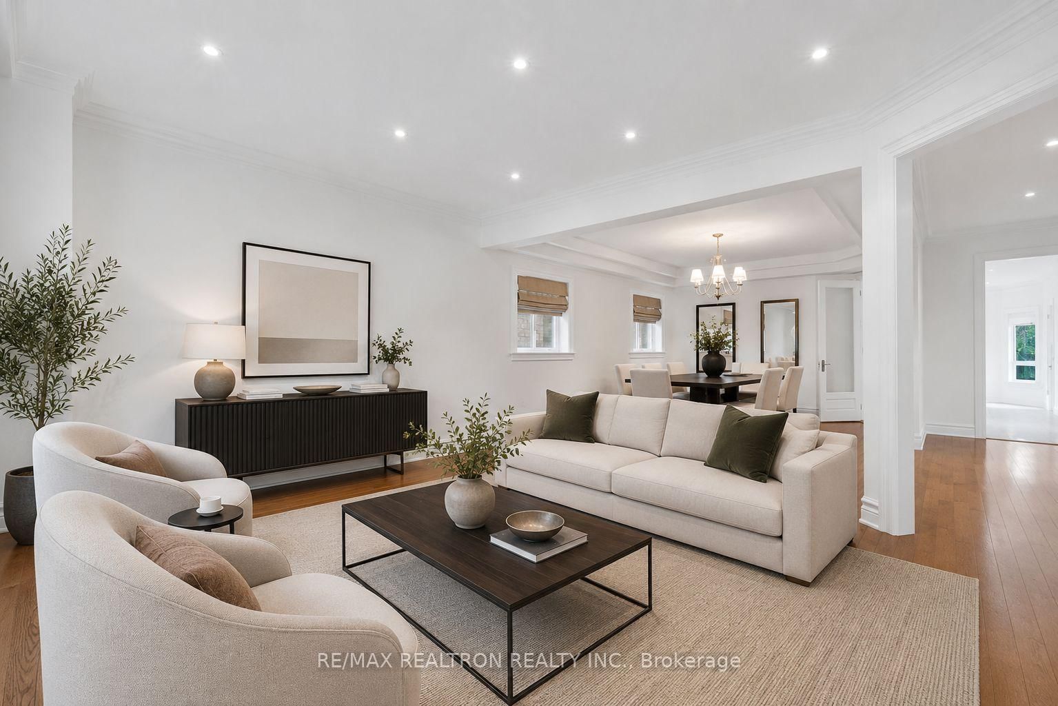 93 Oak Avenue • Richmond Hill, ON photo 4