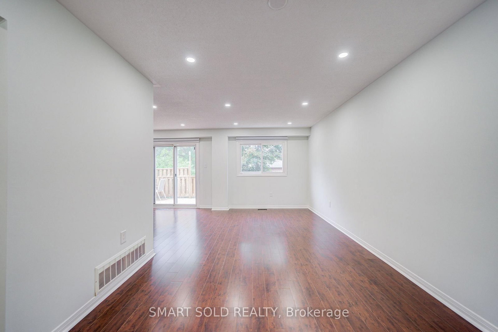 24 Snider Drive • Markham, ON photo 4