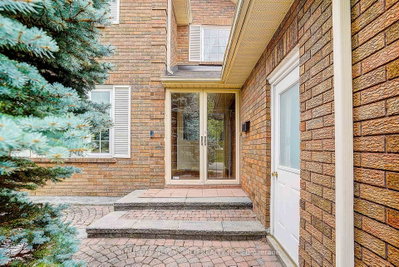 51 Leighland Drive • Markham, ON photo 3