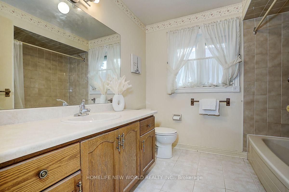 51 Leighland Drive • Markham, ON photo 38