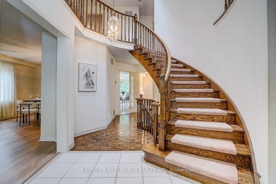 51 Leighland Drive • Markham, ON photo 5