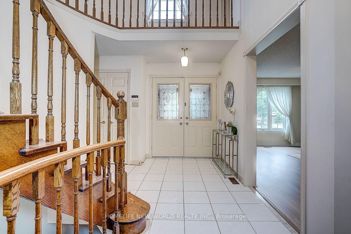 51 Leighland Drive • Markham, ON photo 6