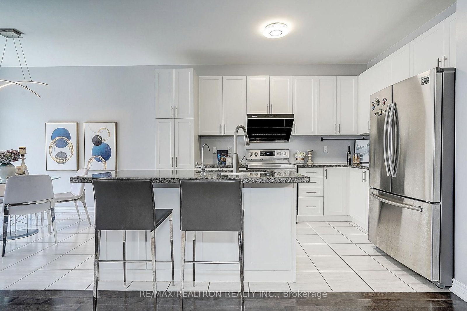19 Falconridge Terrace • East Gwillimbury, ON photo 12