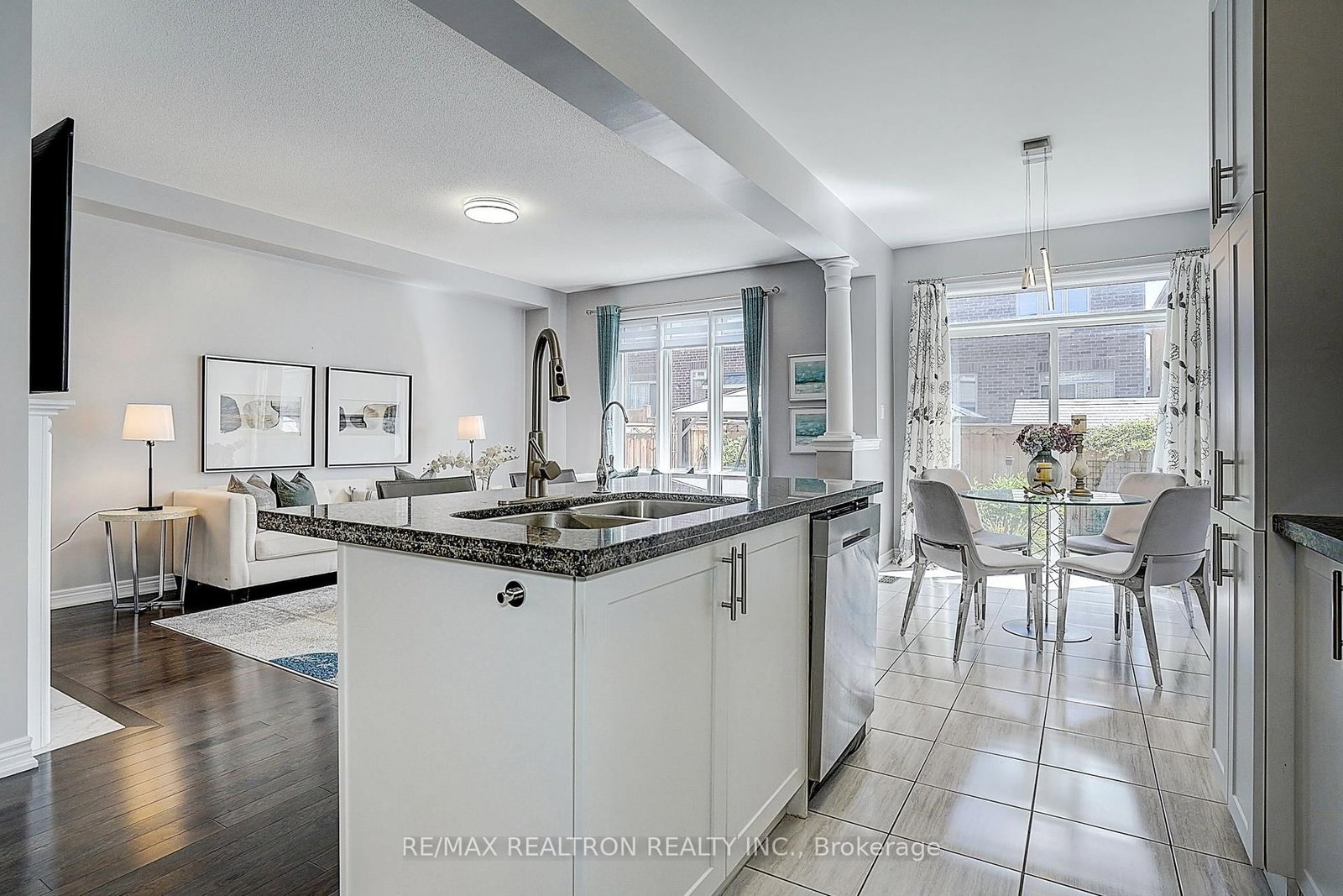 19 Falconridge Terrace • East Gwillimbury, ON photo 14