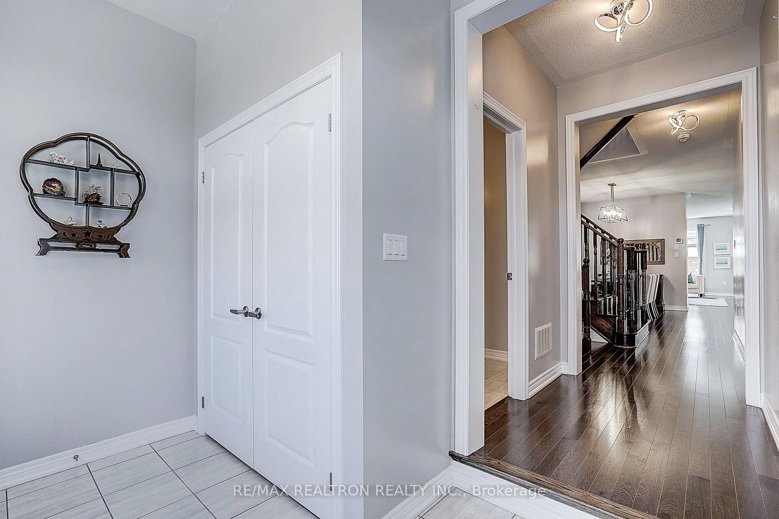 19 Falconridge Terrace • East Gwillimbury, ON photo 4