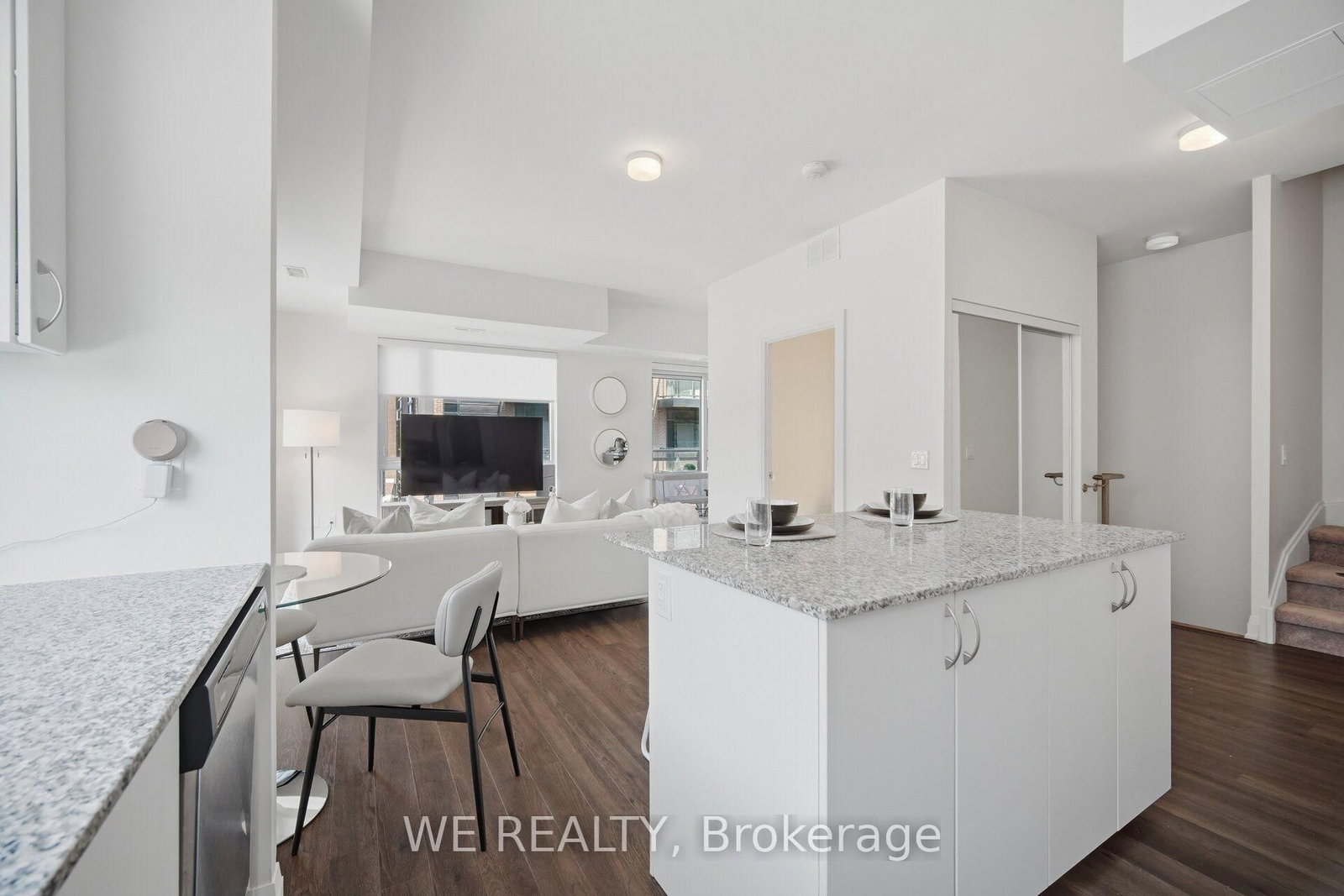 32 Coles Avenue • #103 • Vaughan, ON photo 5