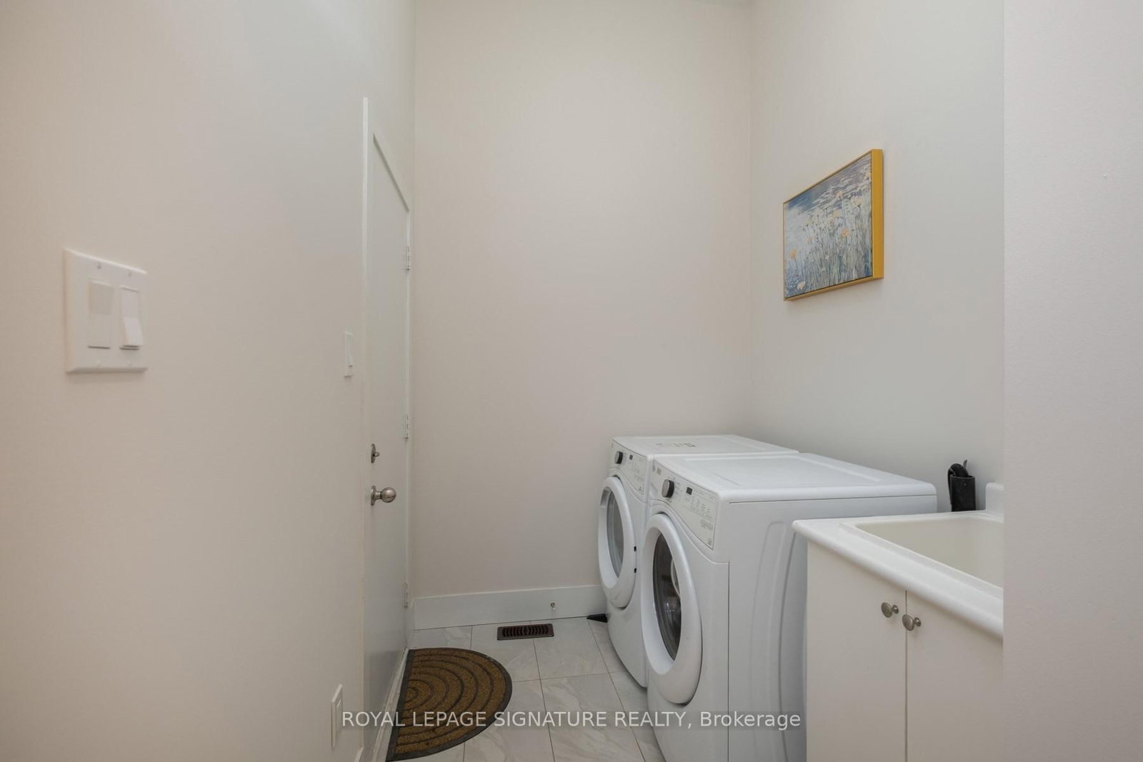 215 Elyse Court • Aurora, ON photo 24