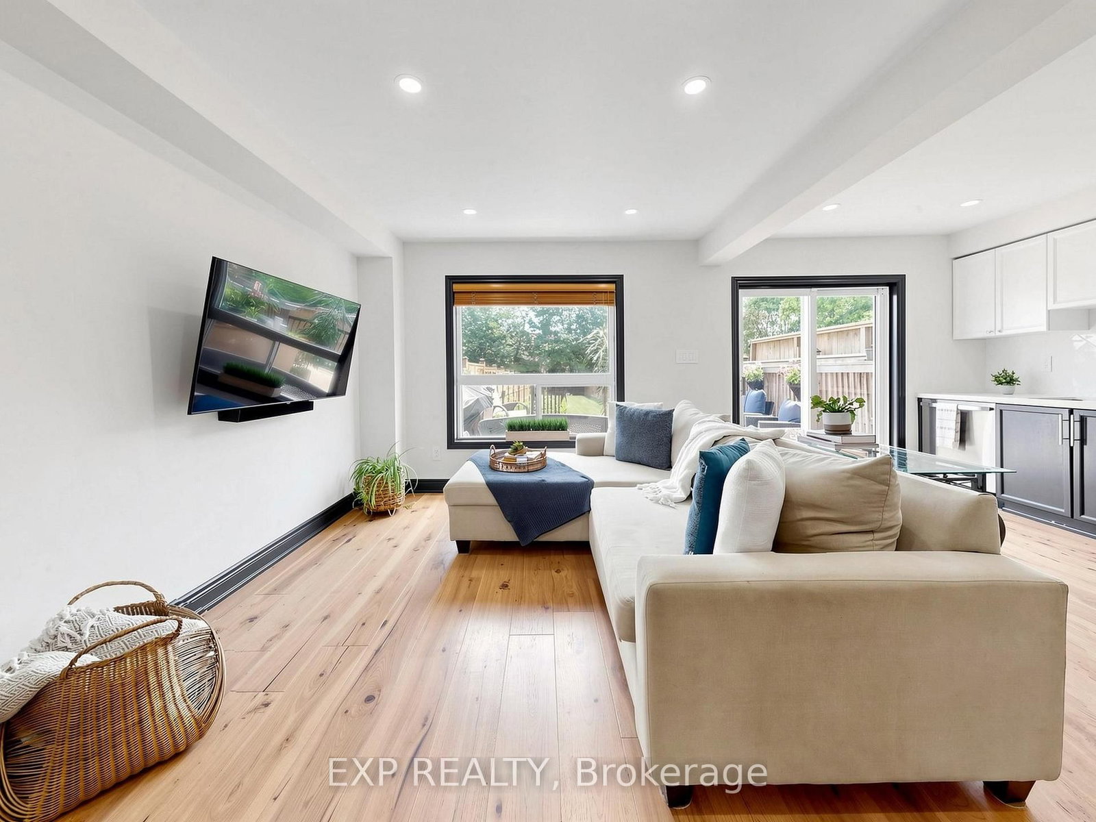 101 Mccurdy Drive • New Tecumseth, ON photo 9