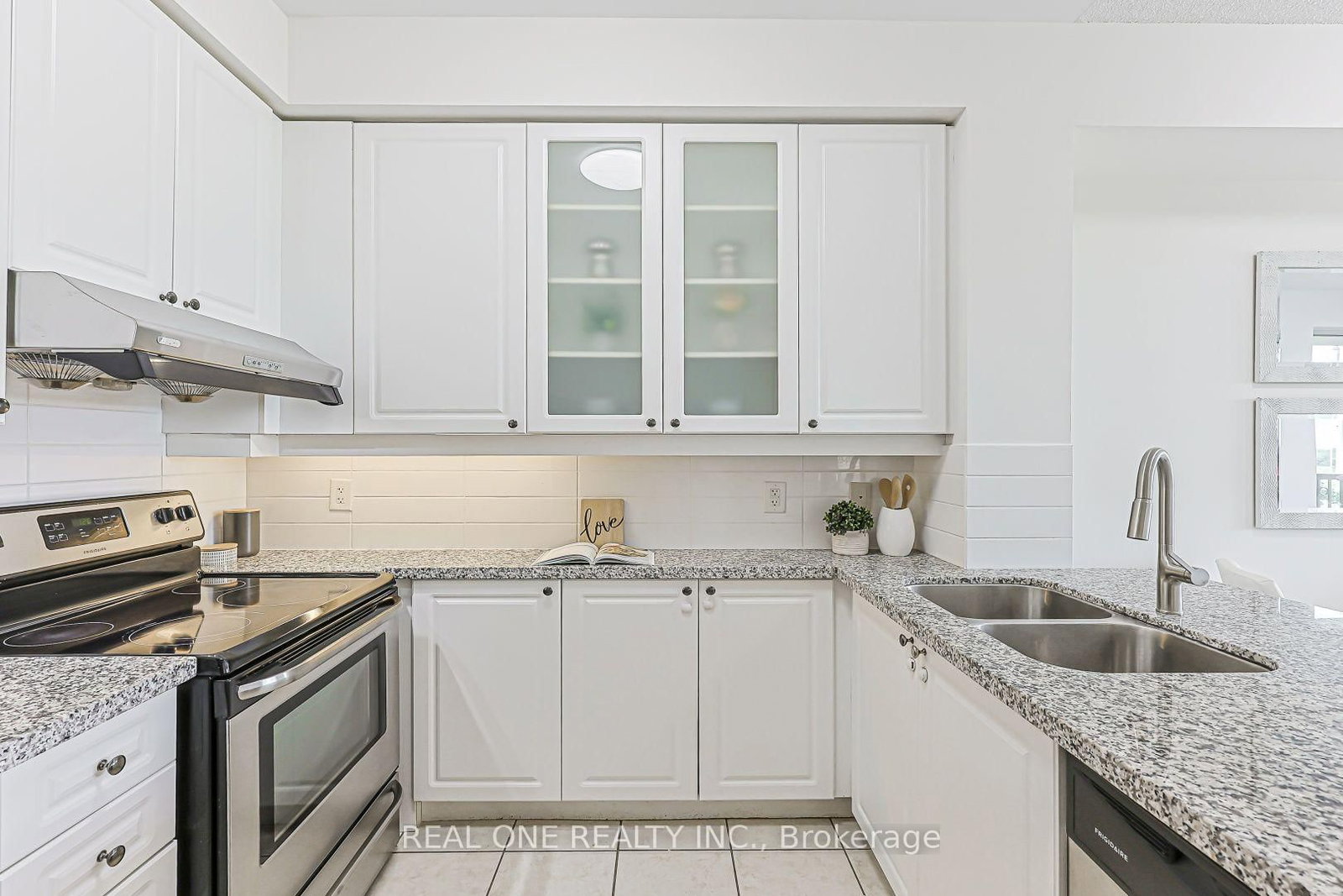 111 Upper Duke Crescent • #214 • Markham, ON photo 16