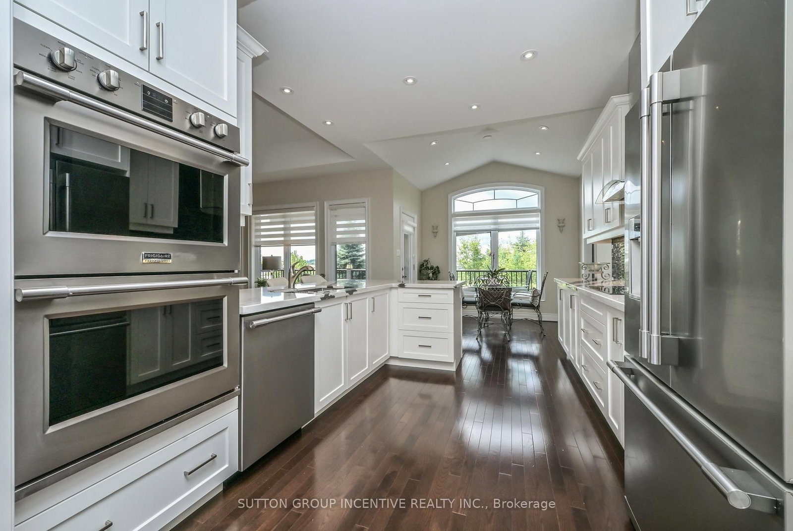 4 Westmount Drive • New Tecumseth, ON photo 4