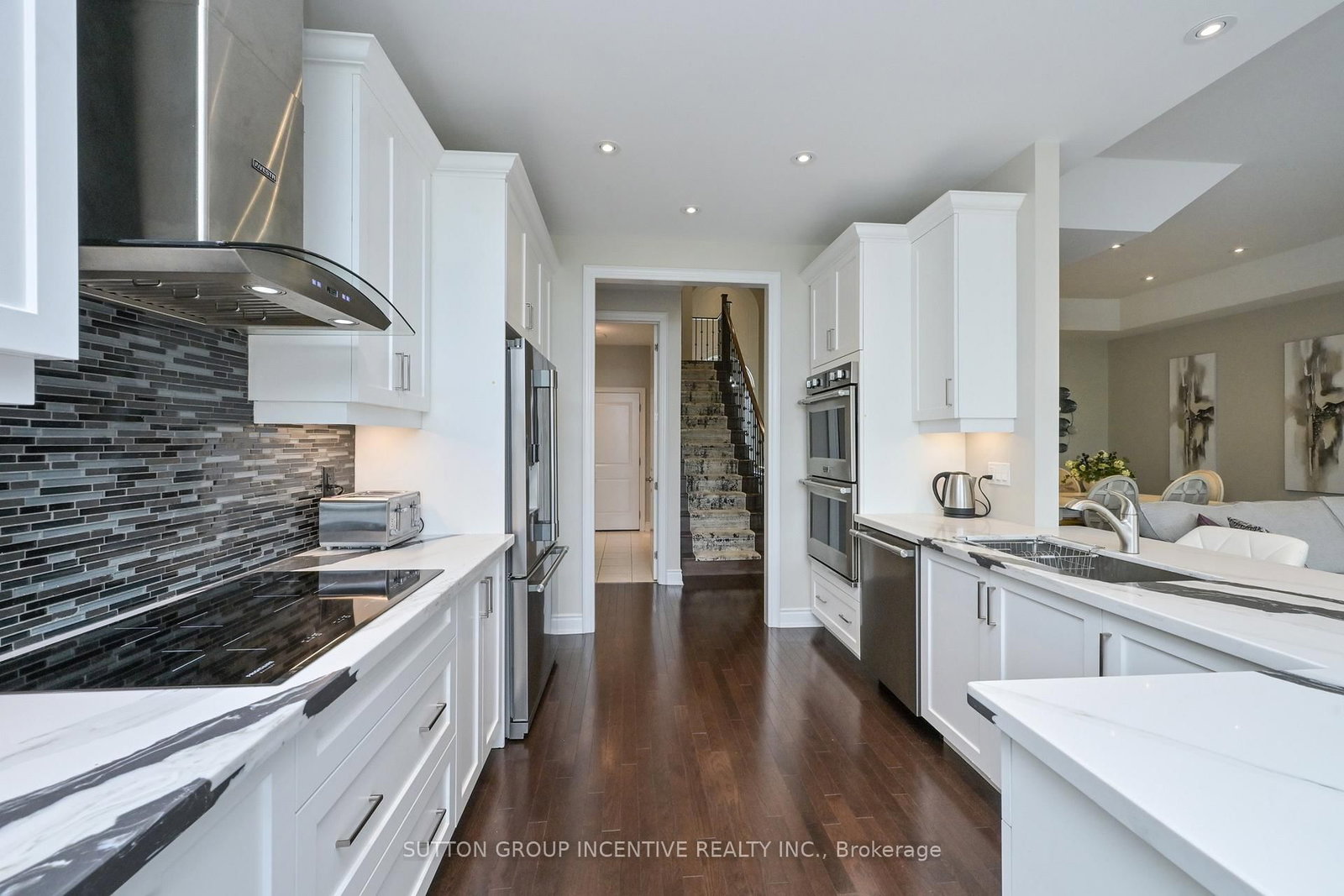4 Westmount Drive • New Tecumseth, ON photo 5