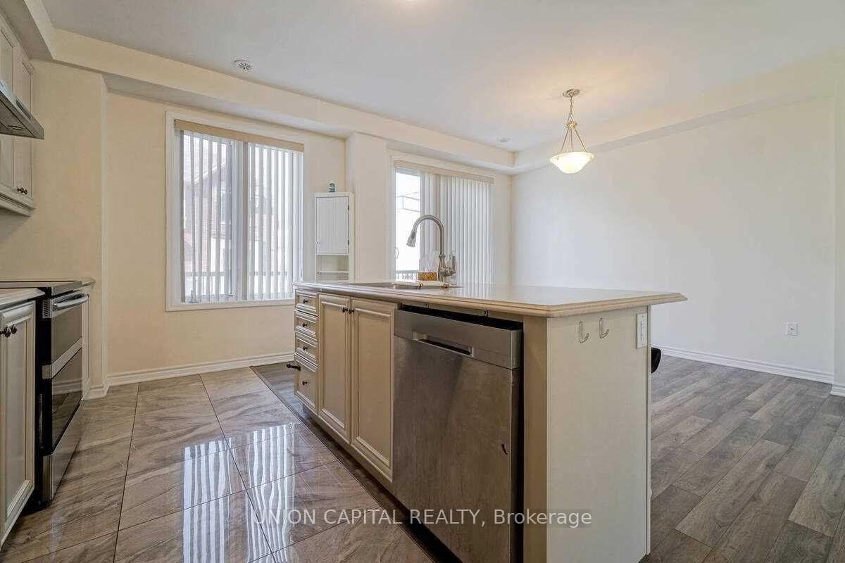 90 Cornell Centre Boulevard • Markham, ON photo 19