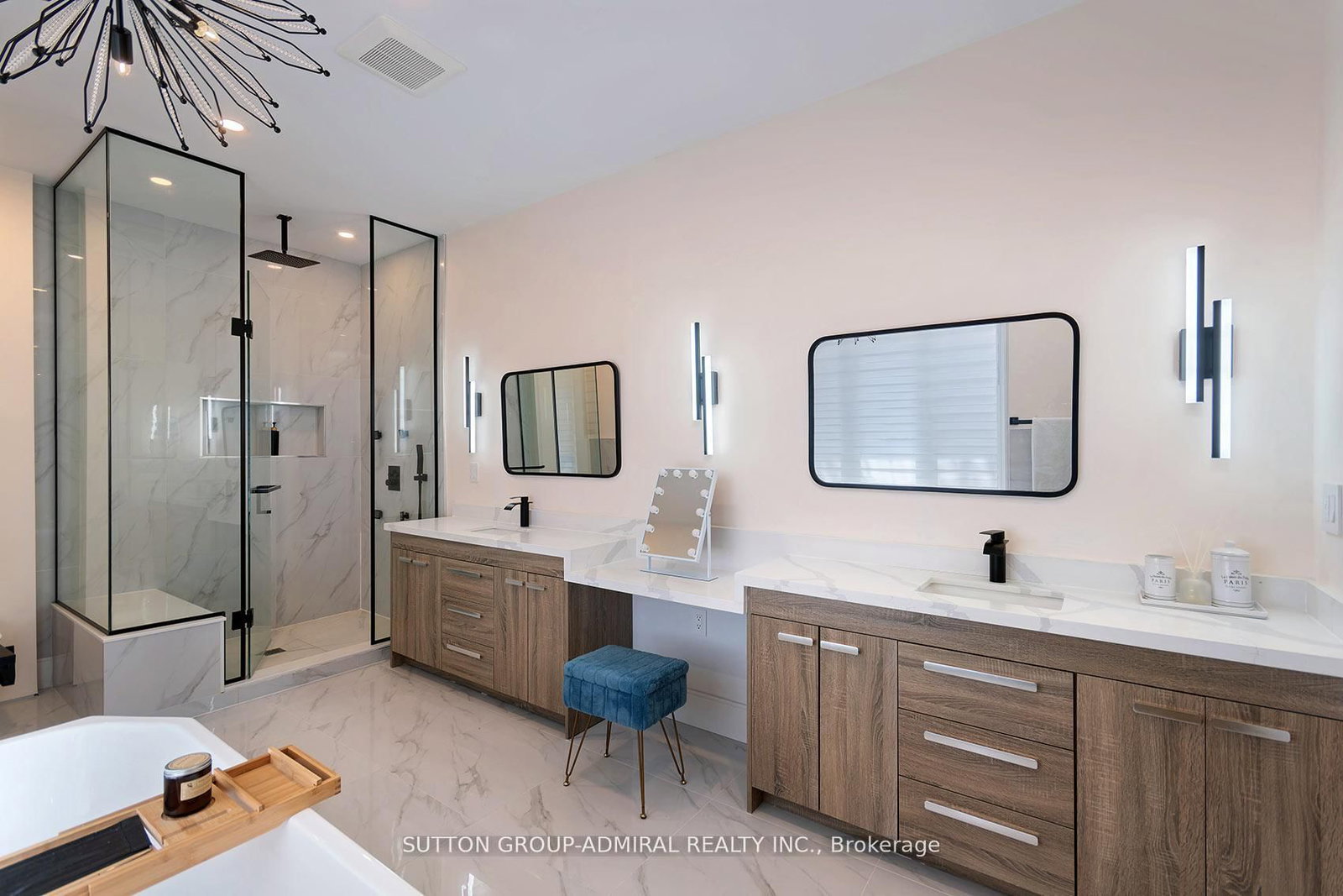 582 Gorham Street • Newmarket, ON photo 30