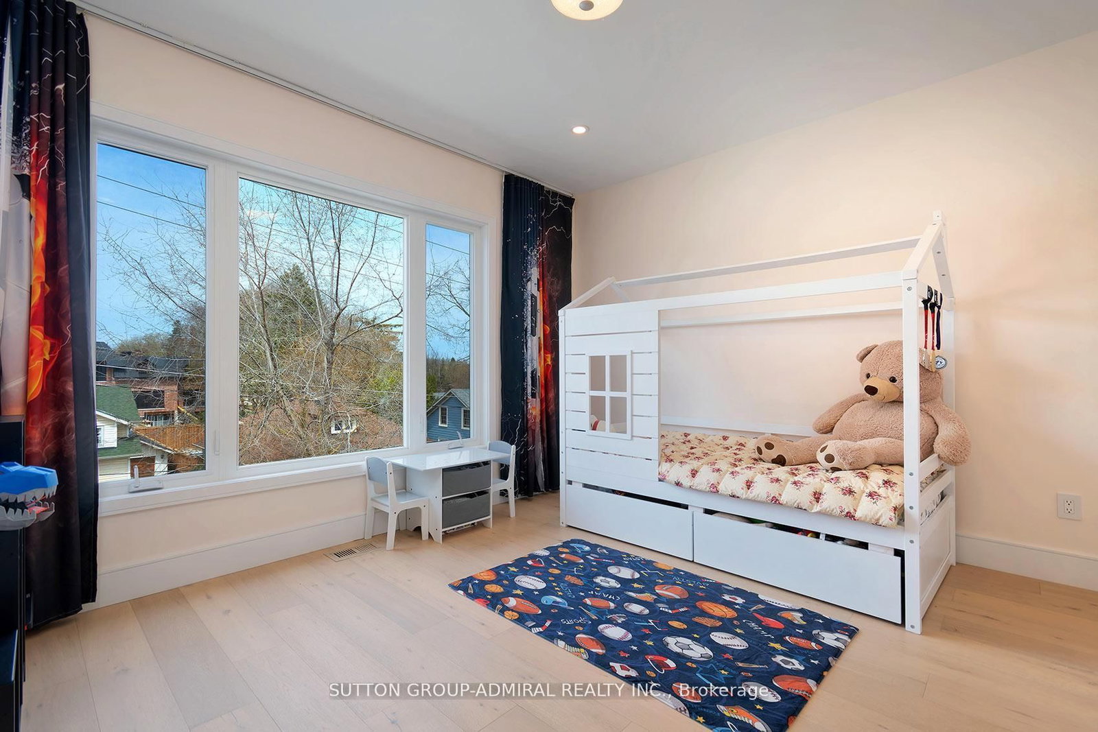582 Gorham Street • Newmarket, ON photo 33