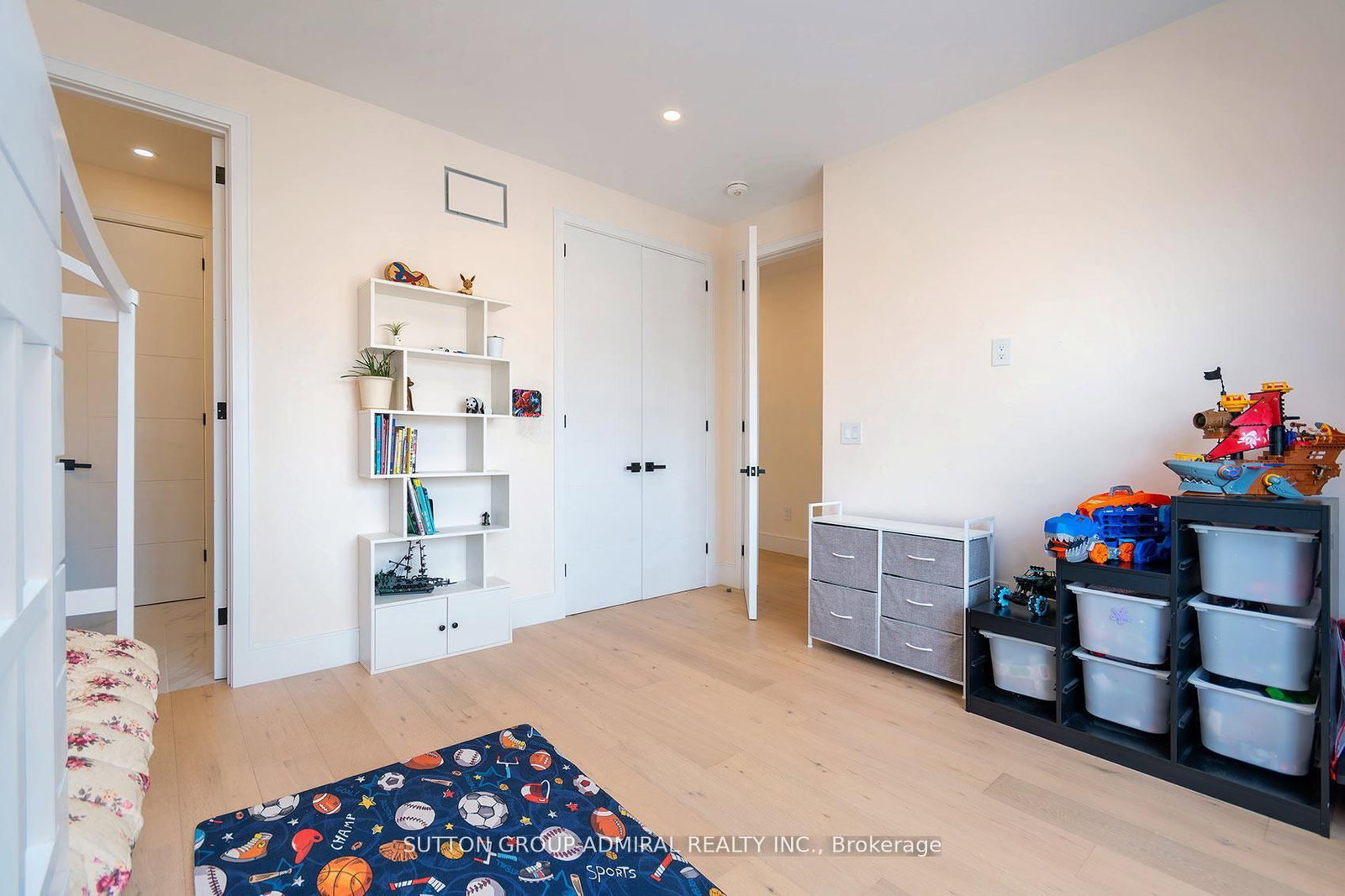 582 Gorham Street • Newmarket, ON photo 34