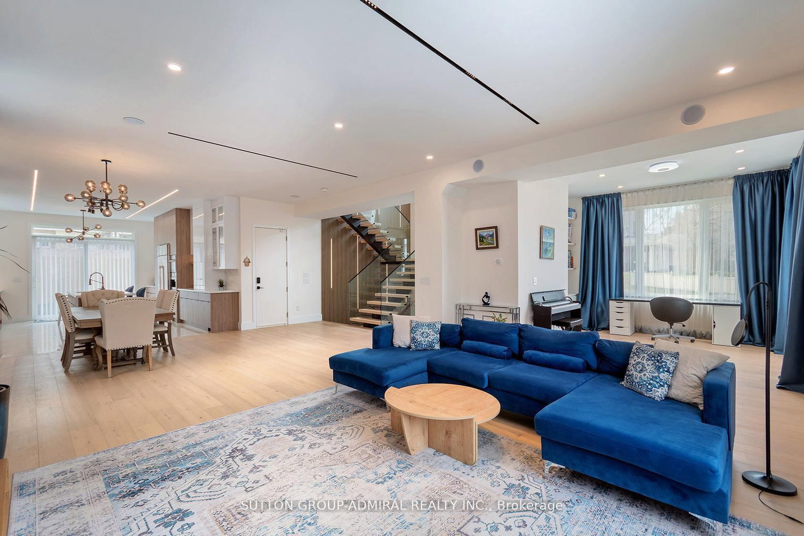 582 Gorham Street • Newmarket, ON photo 9