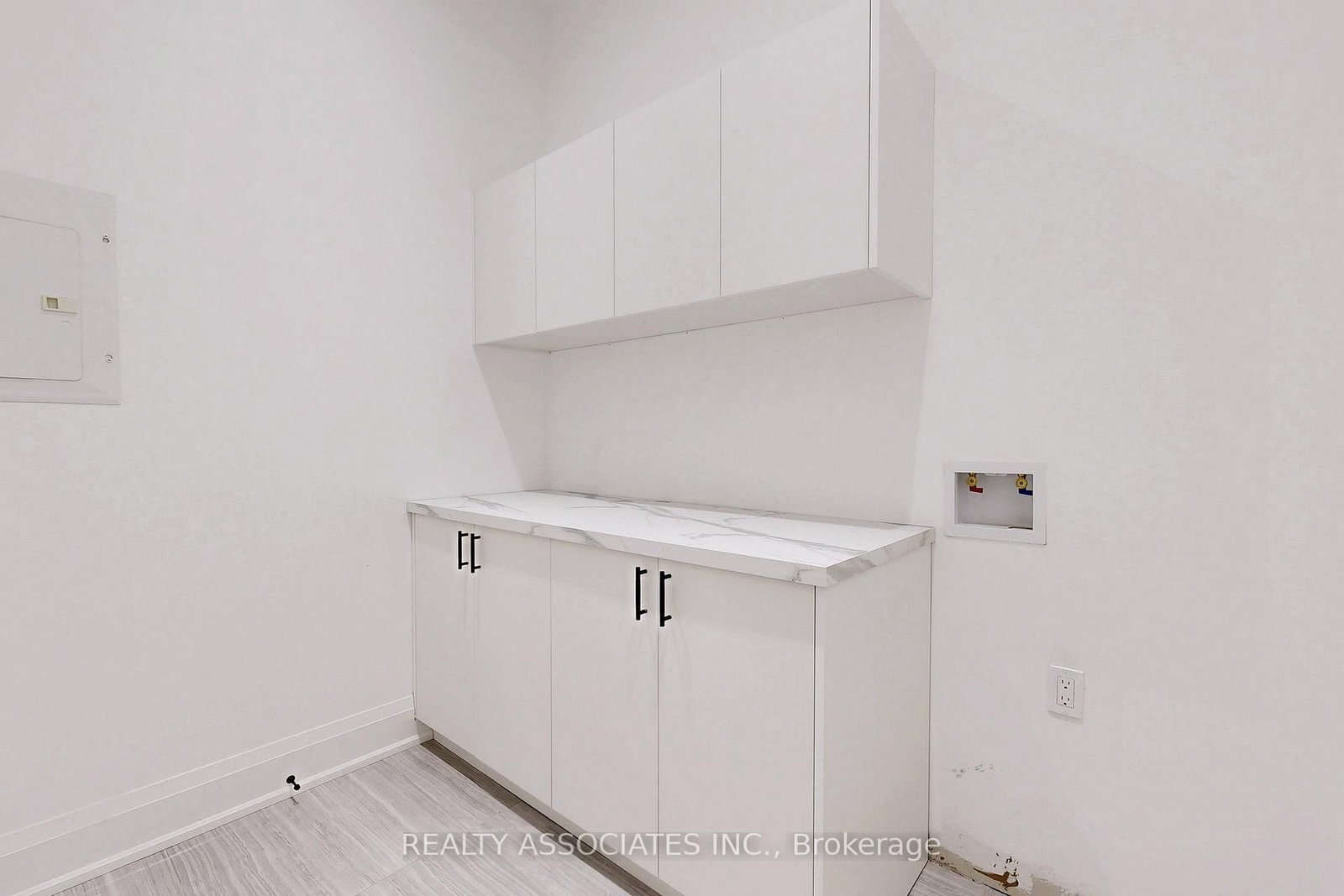 32 Cossar Avenue • Aurora, ON photo 20
