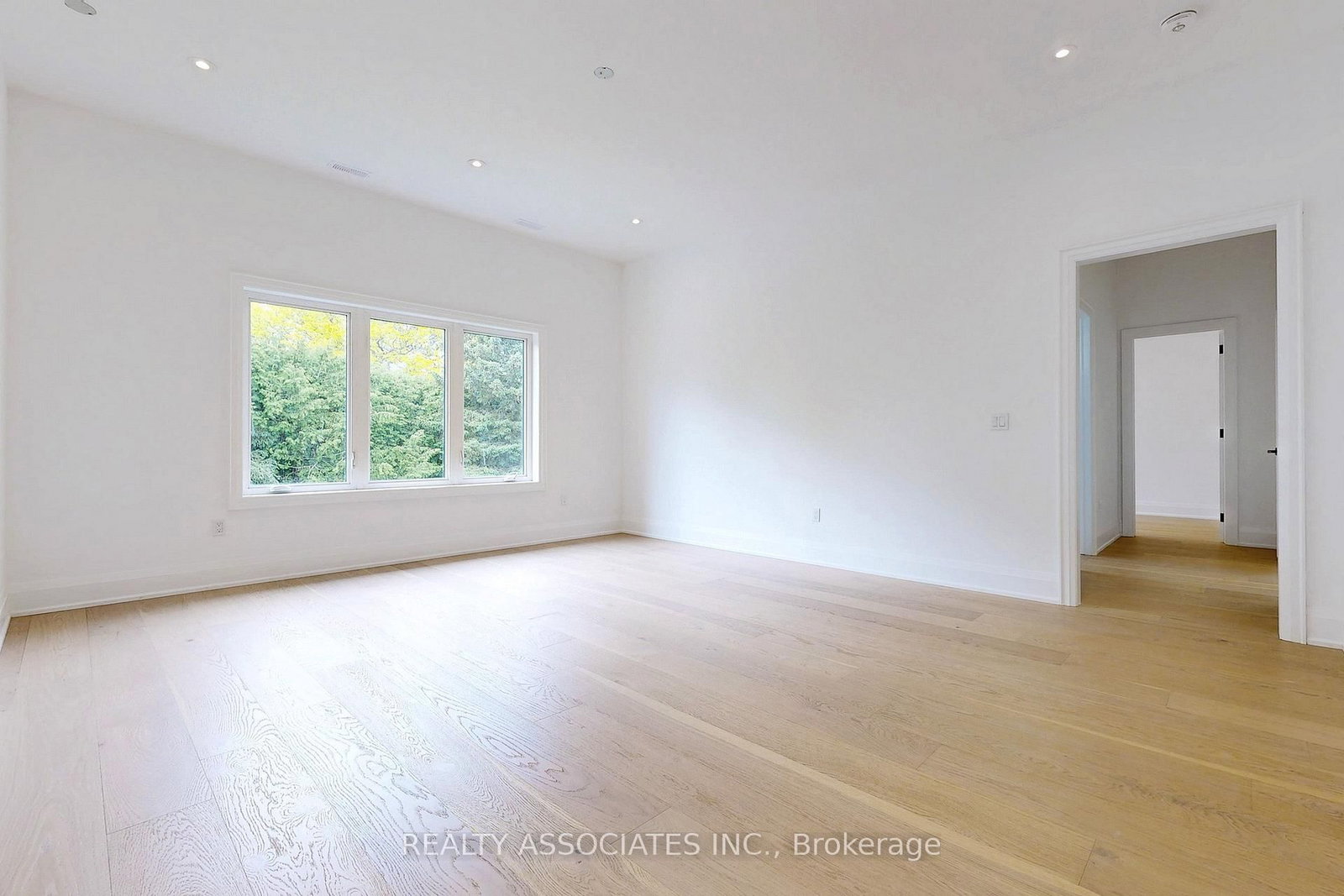 32 Cossar Avenue • Aurora, ON photo 23