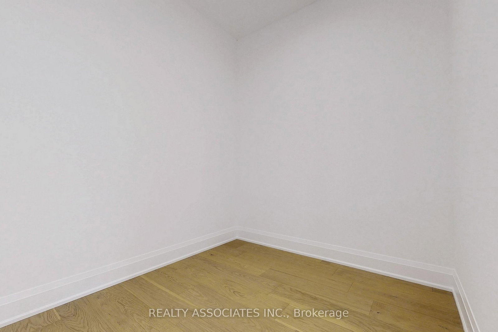 32 Cossar Avenue • Aurora, ON photo 25