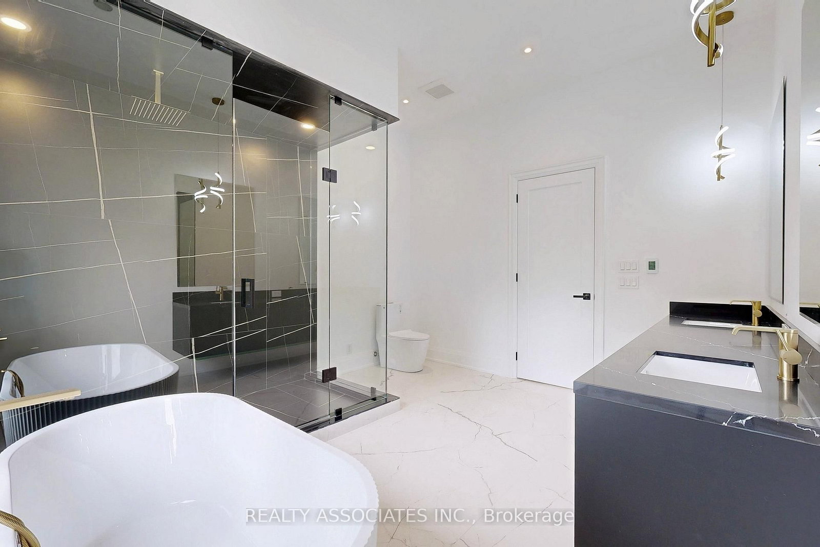 32 Cossar Avenue • Aurora, ON photo 30