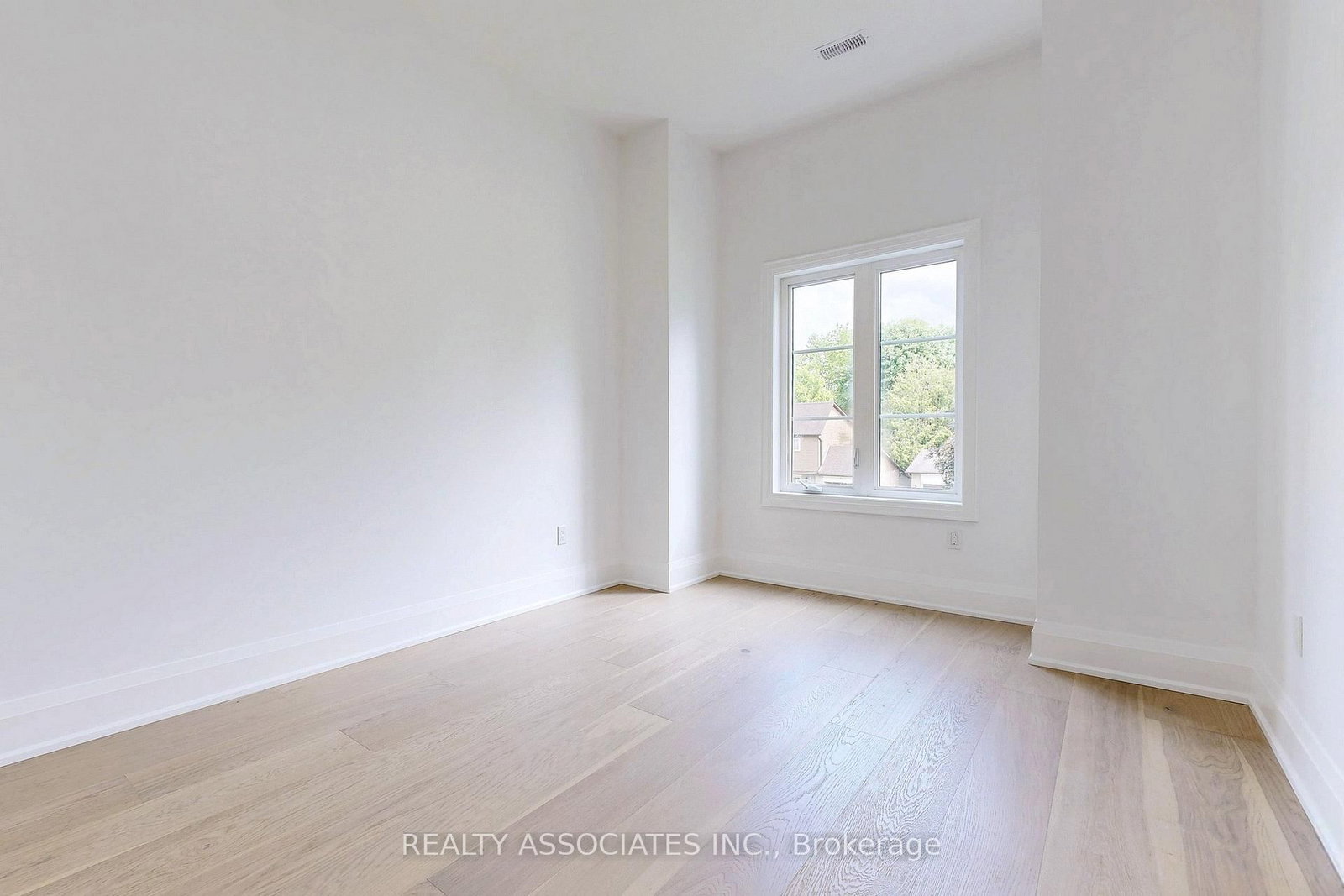 32 Cossar Avenue • Aurora, ON photo 34