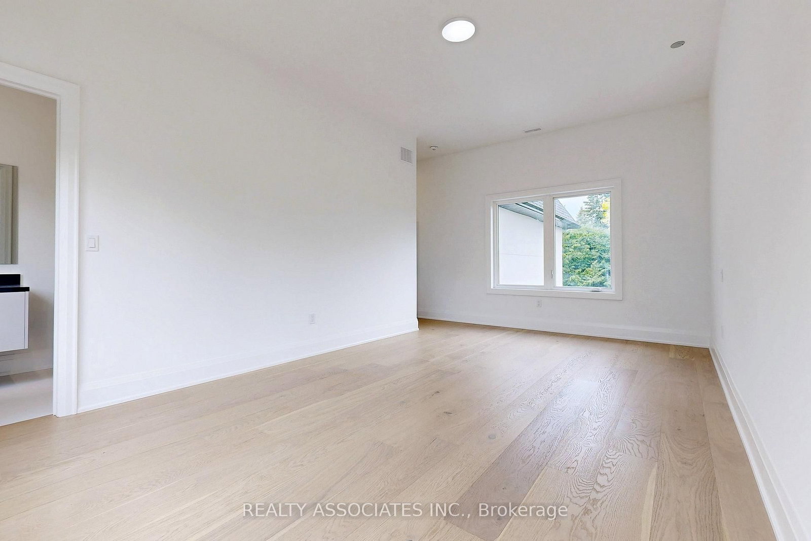 32 Cossar Avenue • Aurora, ON photo 39