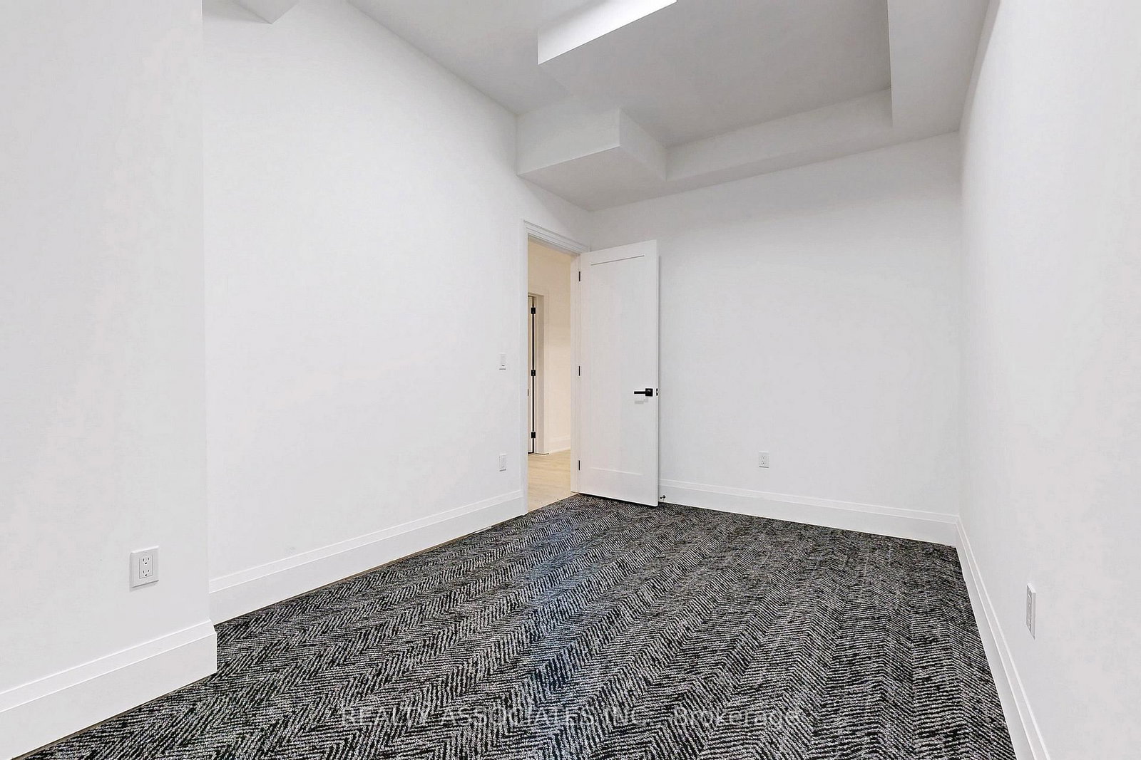 32 Cossar Avenue • Aurora, ON photo 48