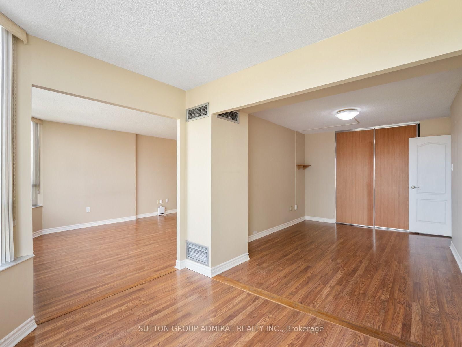 7420 Bathurst Street • #1012 • Vaughan, ON photo 12