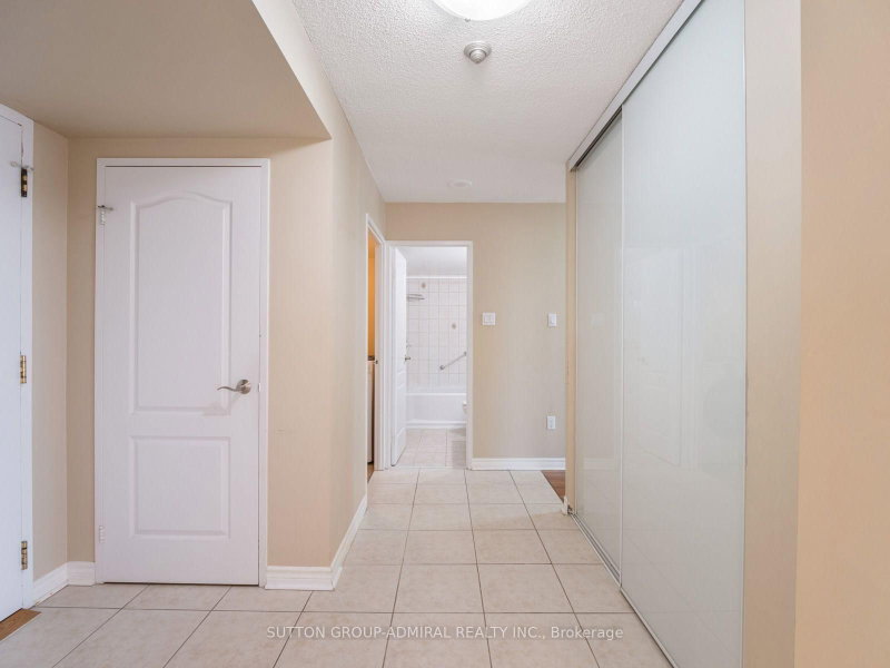 1012 - 7420 Bathurst Street