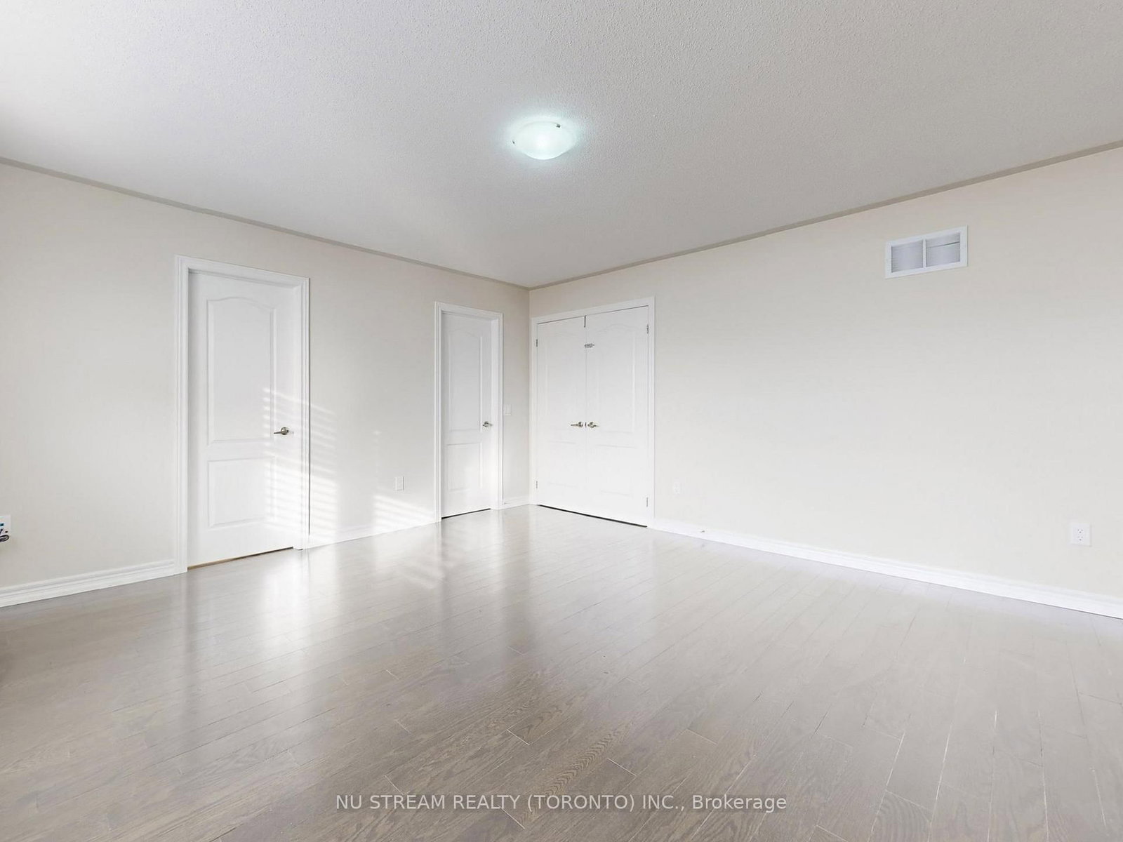 224 Aspenwood Drive • Newmarket, ON photo 24