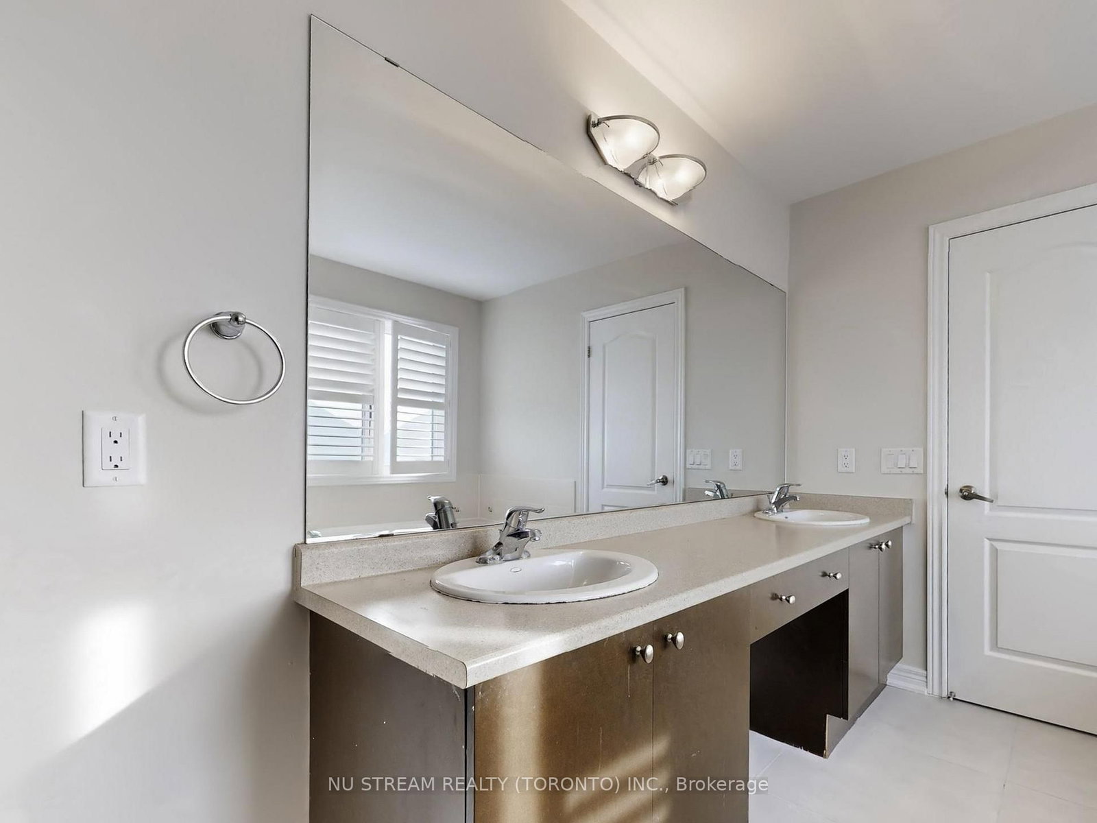 224 Aspenwood Drive • Newmarket, ON photo 27