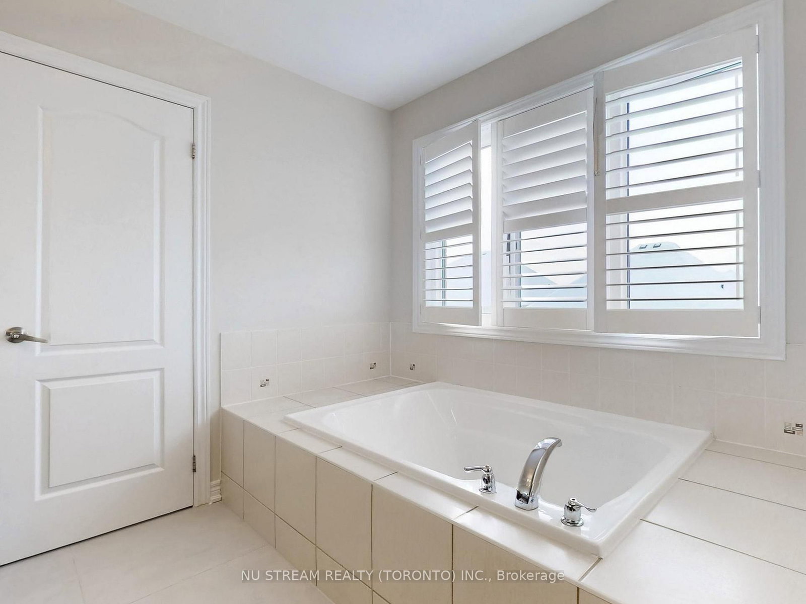224 Aspenwood Drive • Newmarket, ON photo 28