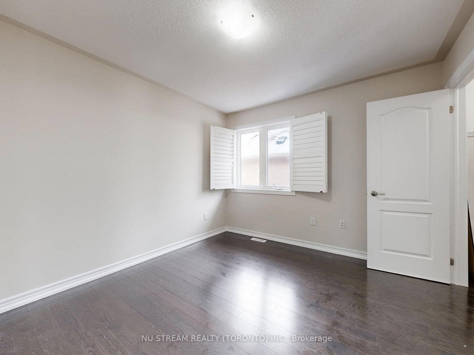 224 Aspenwood Drive • Newmarket, ON photo 30