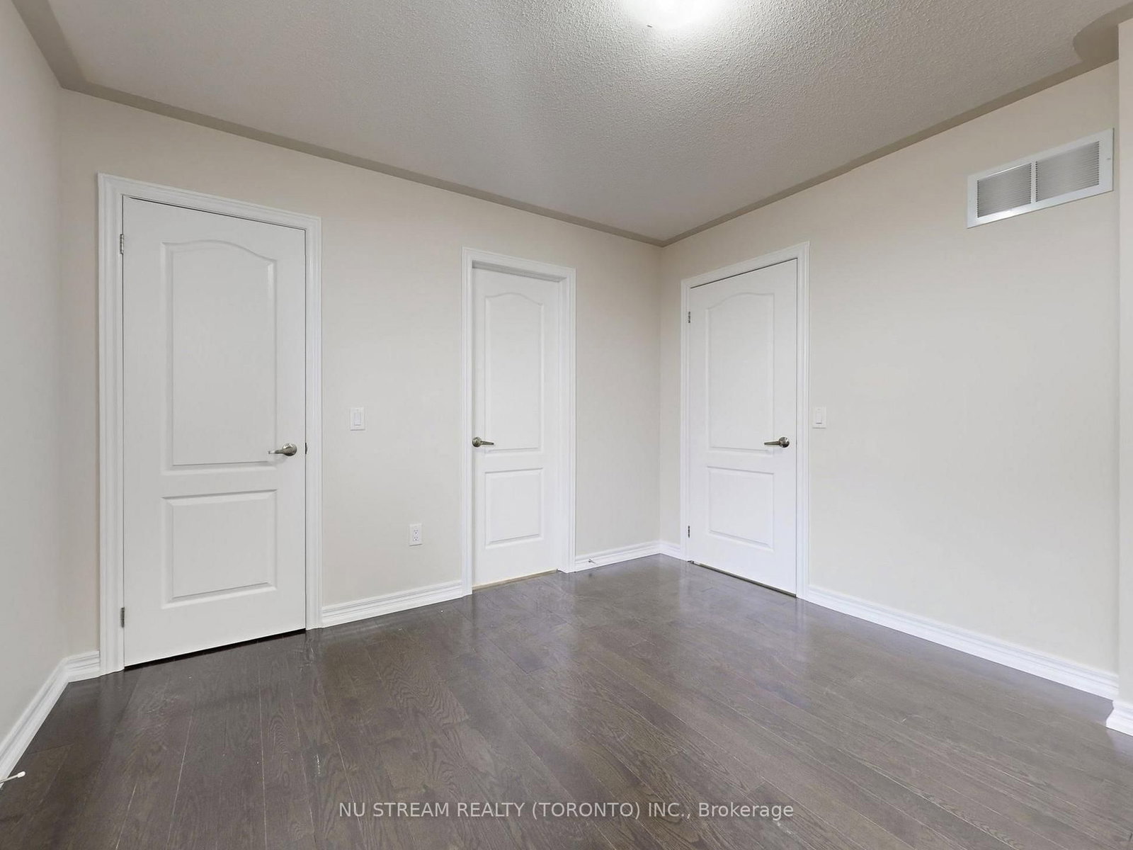 224 Aspenwood Drive • Newmarket, ON photo 31