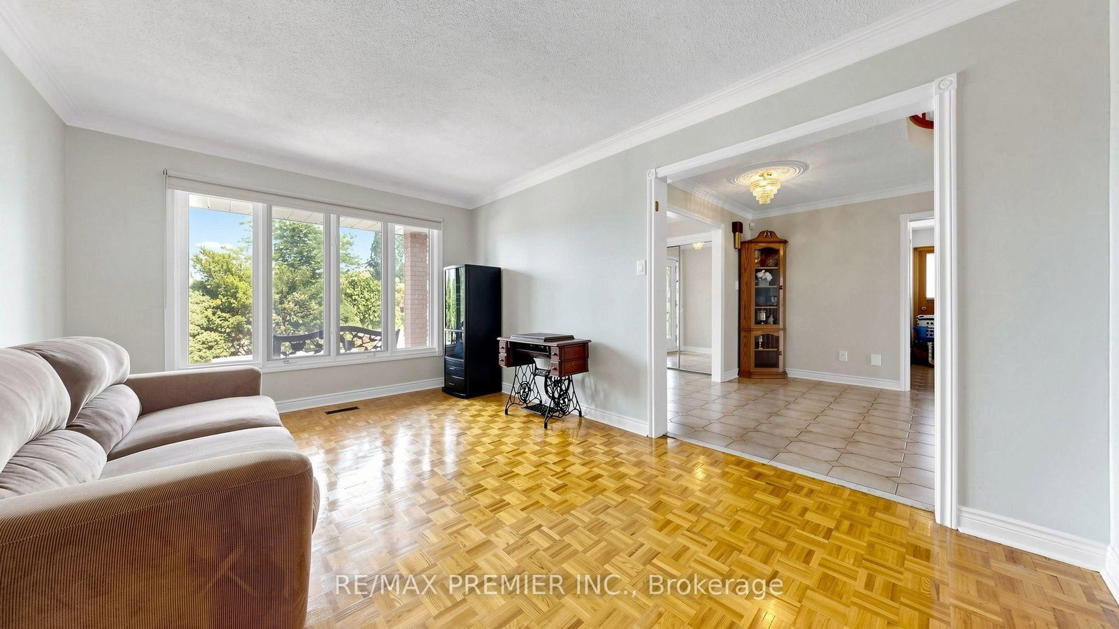261 Morning Star Drive • Vaughan, ON photo 11