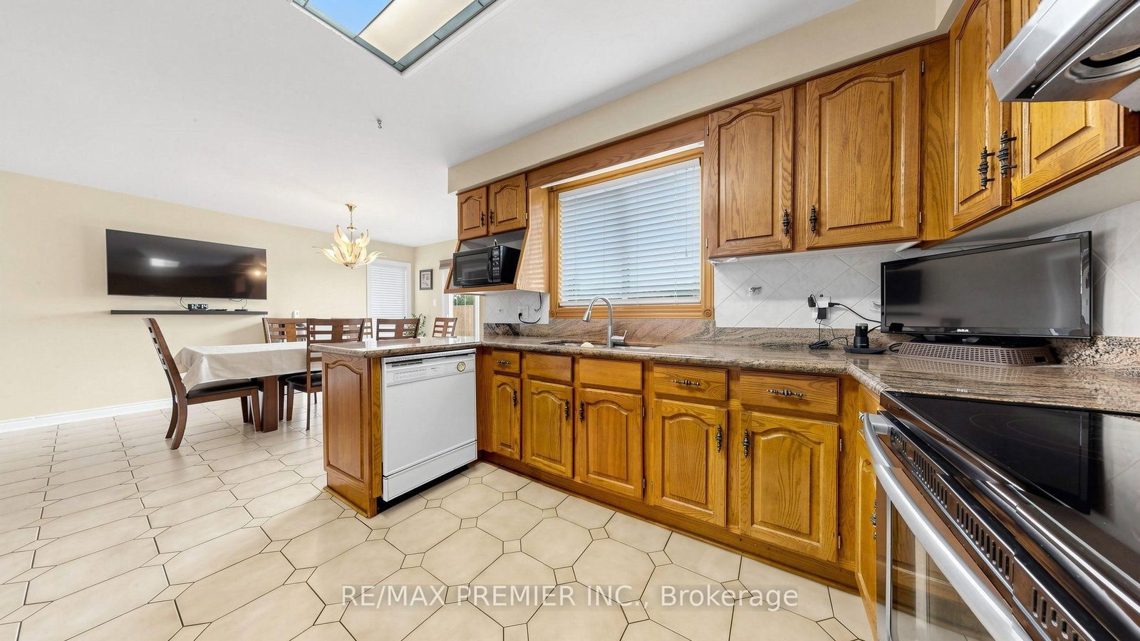 261 Morning Star Drive • Vaughan, ON photo 17
