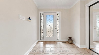 261 Morning Star Drive • Vaughan, ON photo 8