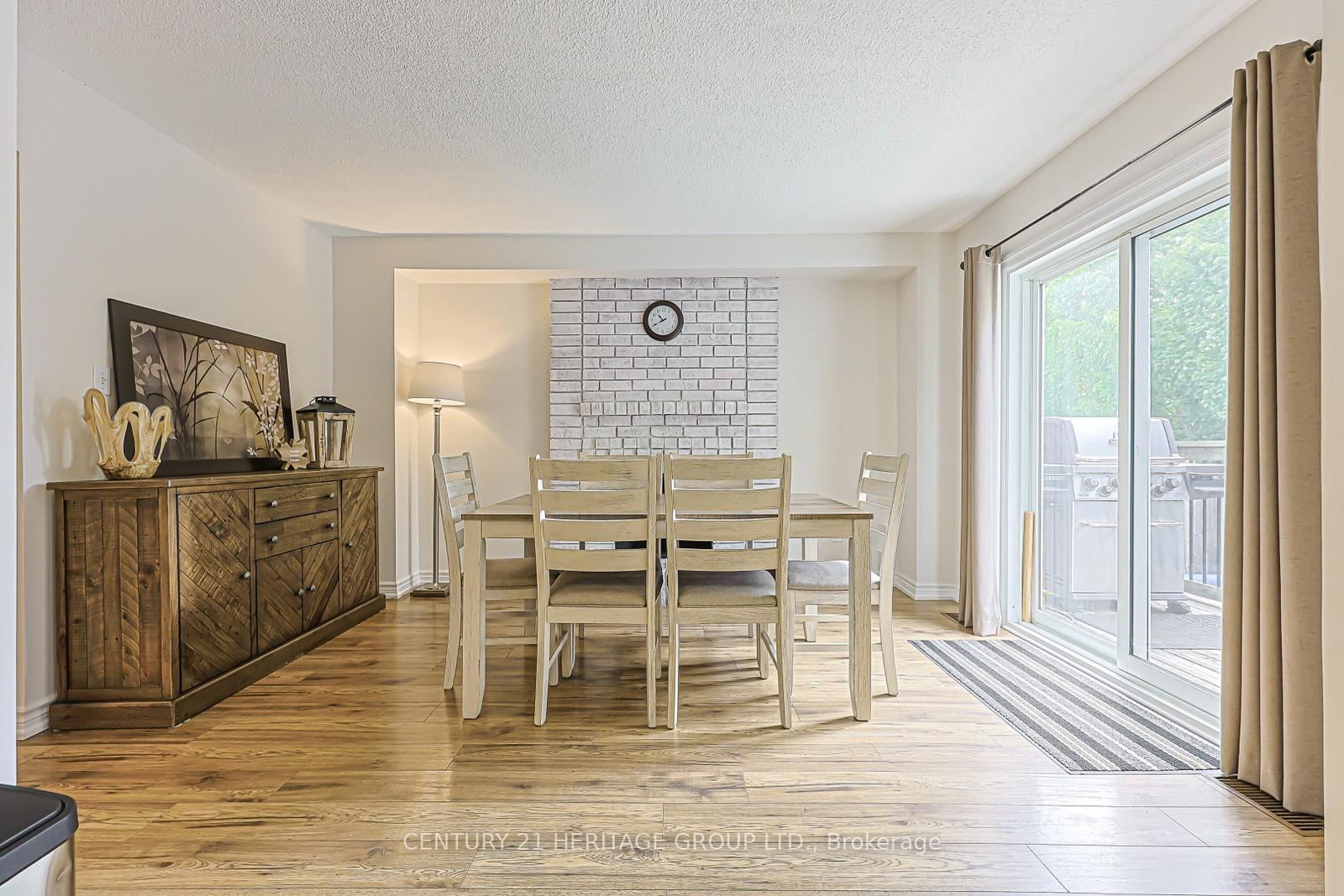 222 Forsyth Road • Newmarket, ON photo 11