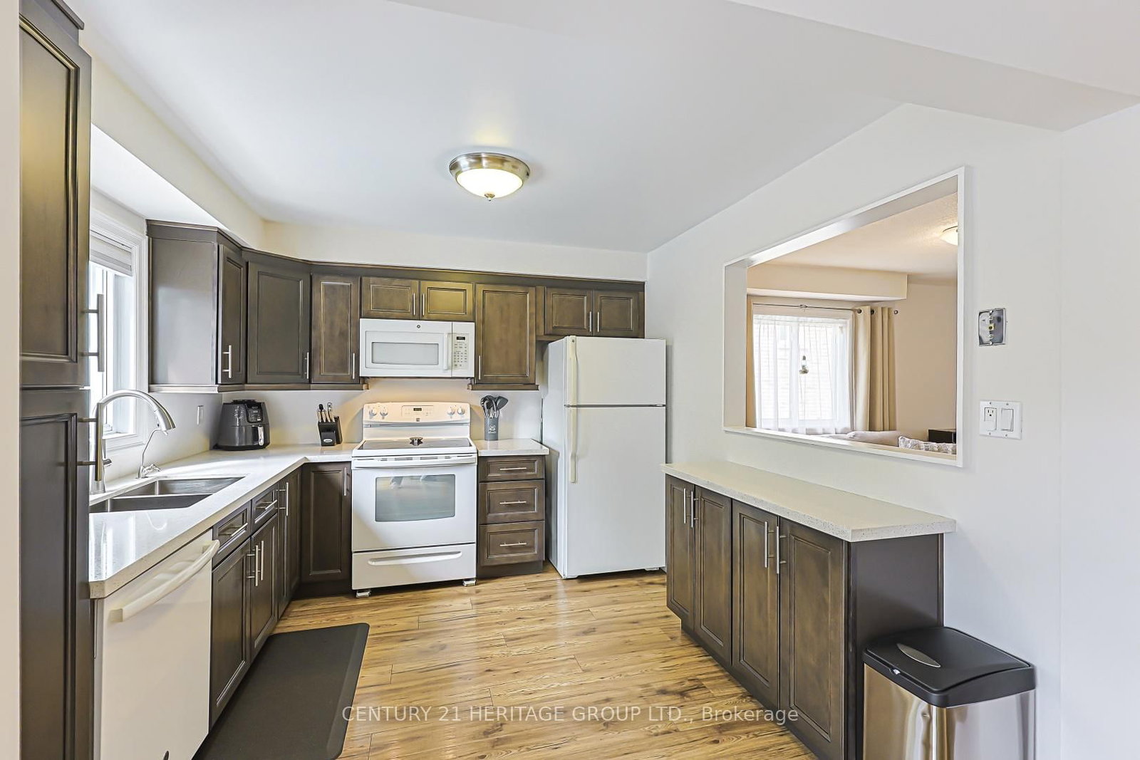 222 Forsyth Road • Newmarket, ON photo 14