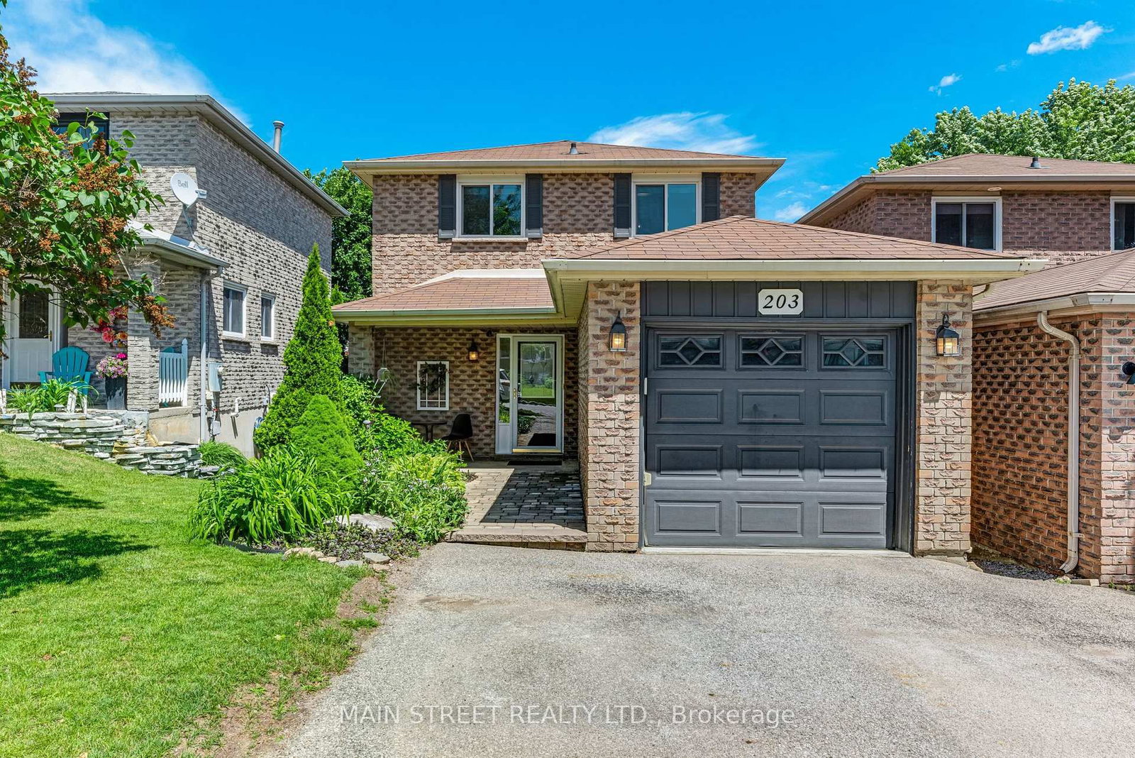 203 Colborne Street • Bradford West Gwillimbury, ON photo 1