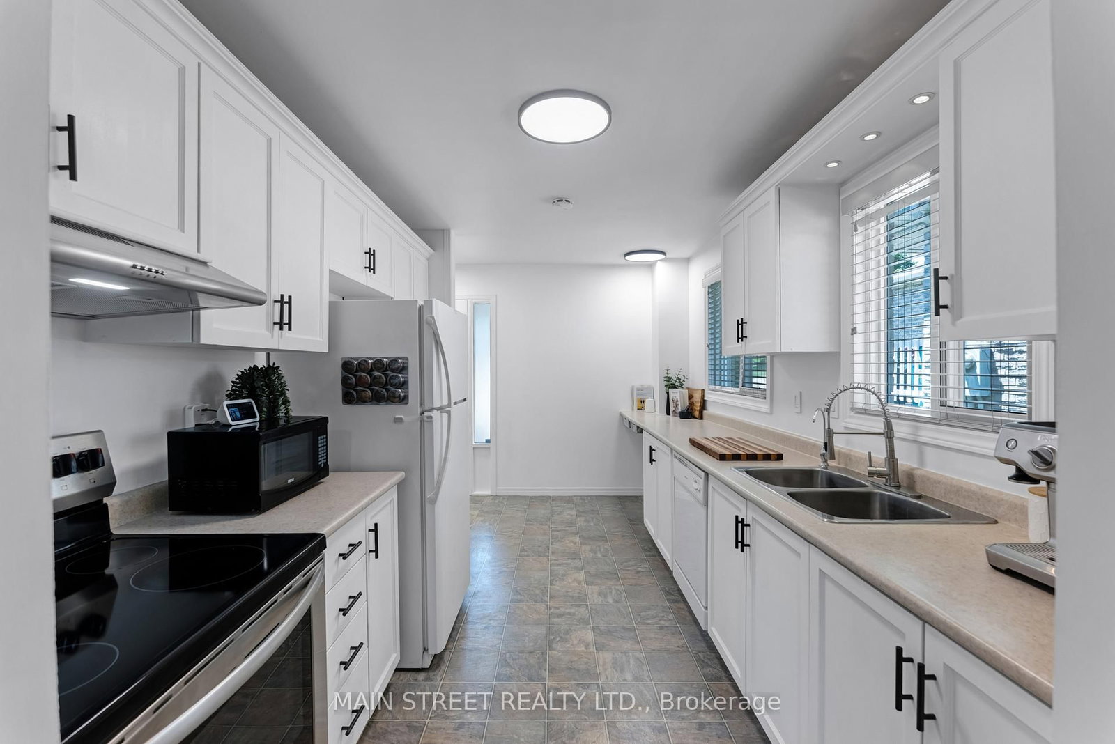 203 Colborne Street • Bradford West Gwillimbury, ON photo 10