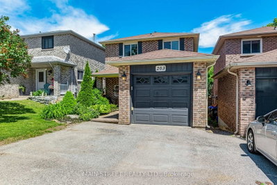 203 Colborne Street • Bradford West Gwillimbury, ON photo 2