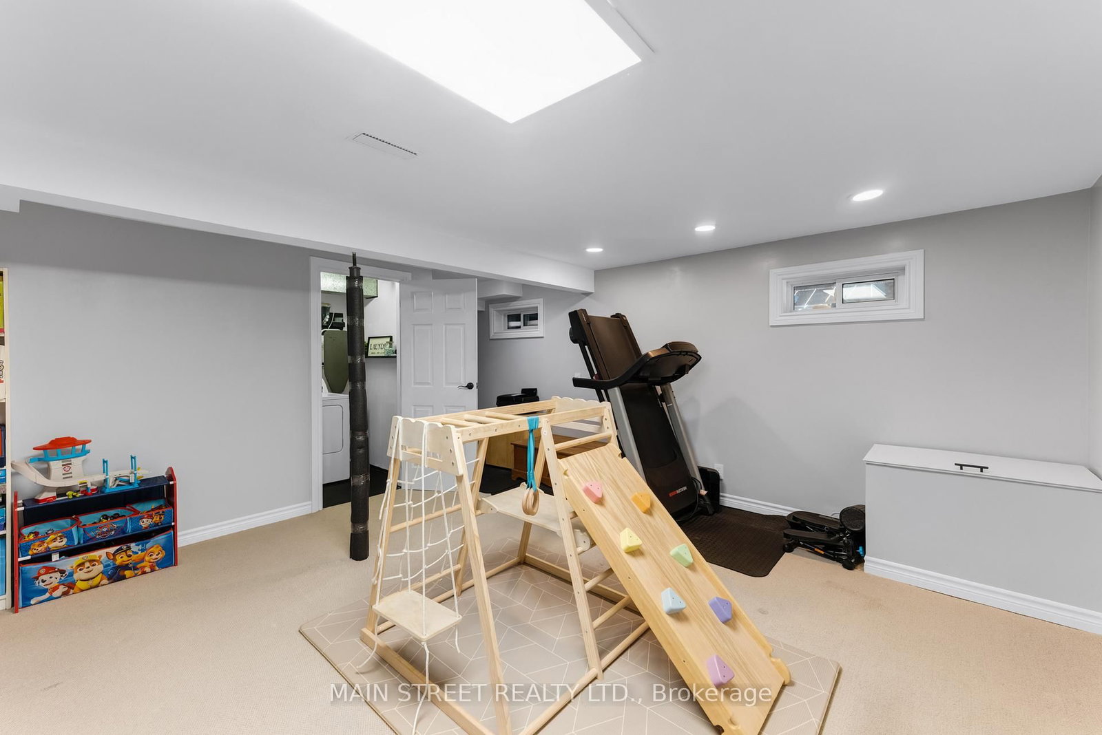 203 Colborne Street • Bradford West Gwillimbury, ON photo 36
