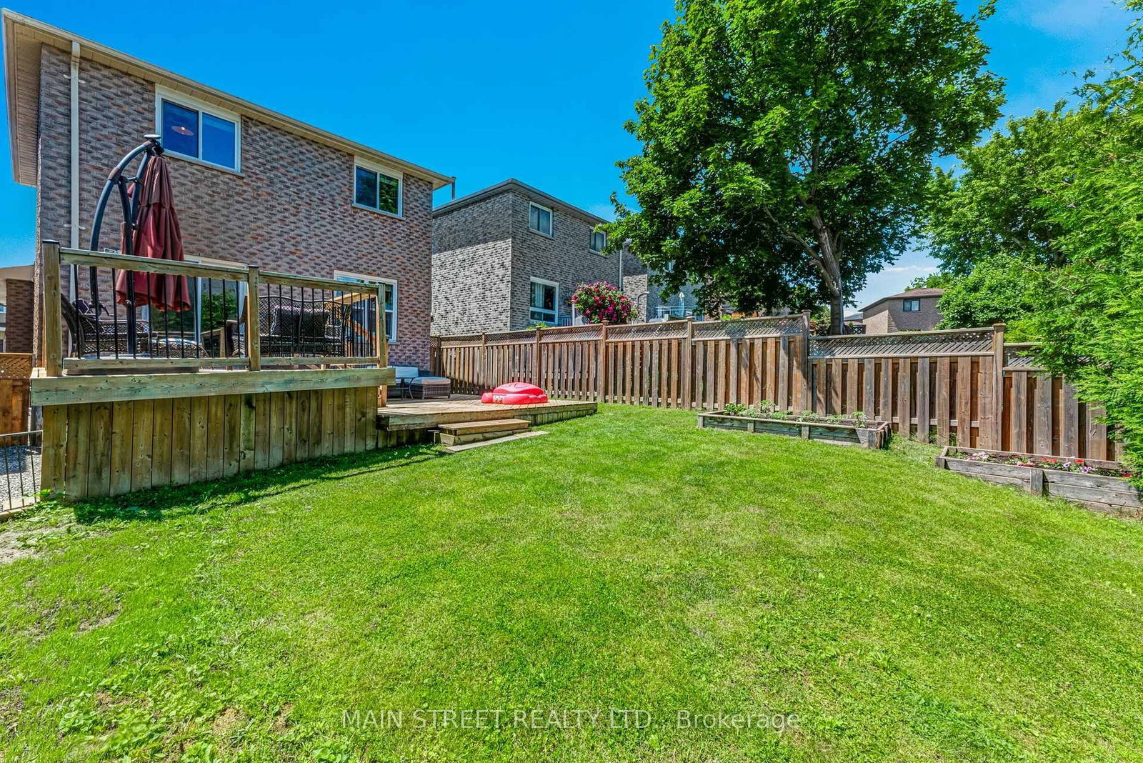 203 Colborne Street • Bradford West Gwillimbury, ON photo 46