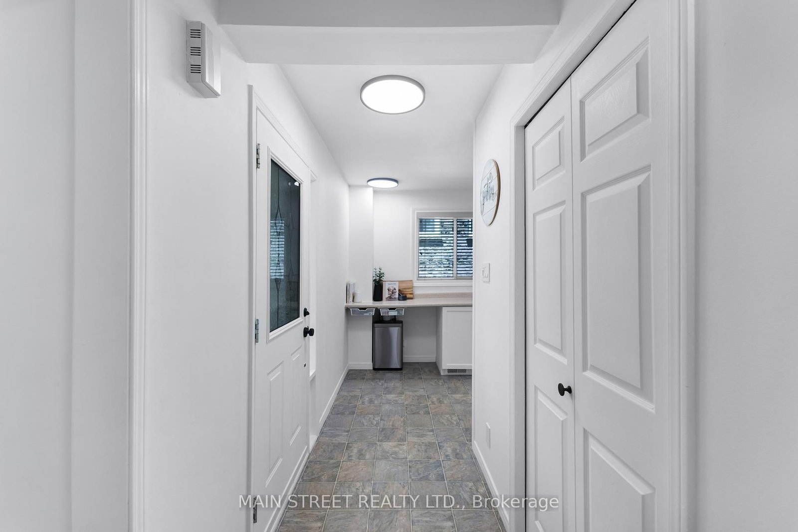 203 Colborne Street • Bradford West Gwillimbury, ON photo 5