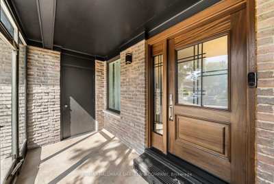 184 Castle Rock Drive • Richmond Hill, ON photo 4