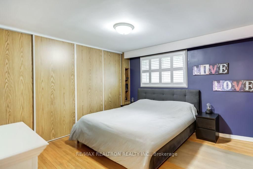 2 Captain Armstrong Lane • Markham, ON photo 18