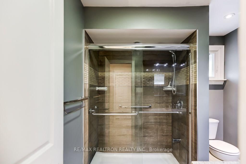 2 Captain Armstrong Lane • Markham, ON photo 21
