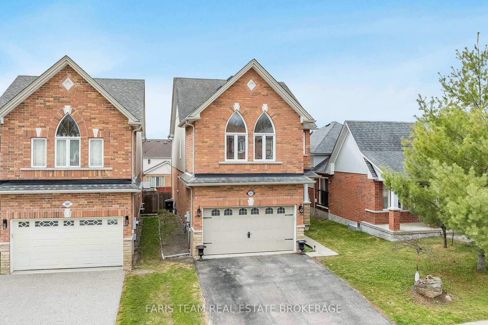 1845 Lamstone Street • Innisfil, ON photo 1