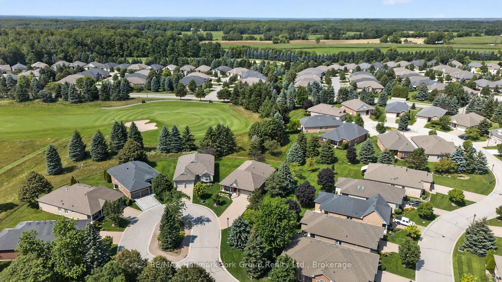 26 Hagen Hollow • Whitchurch-Stouffville, ON photo 3